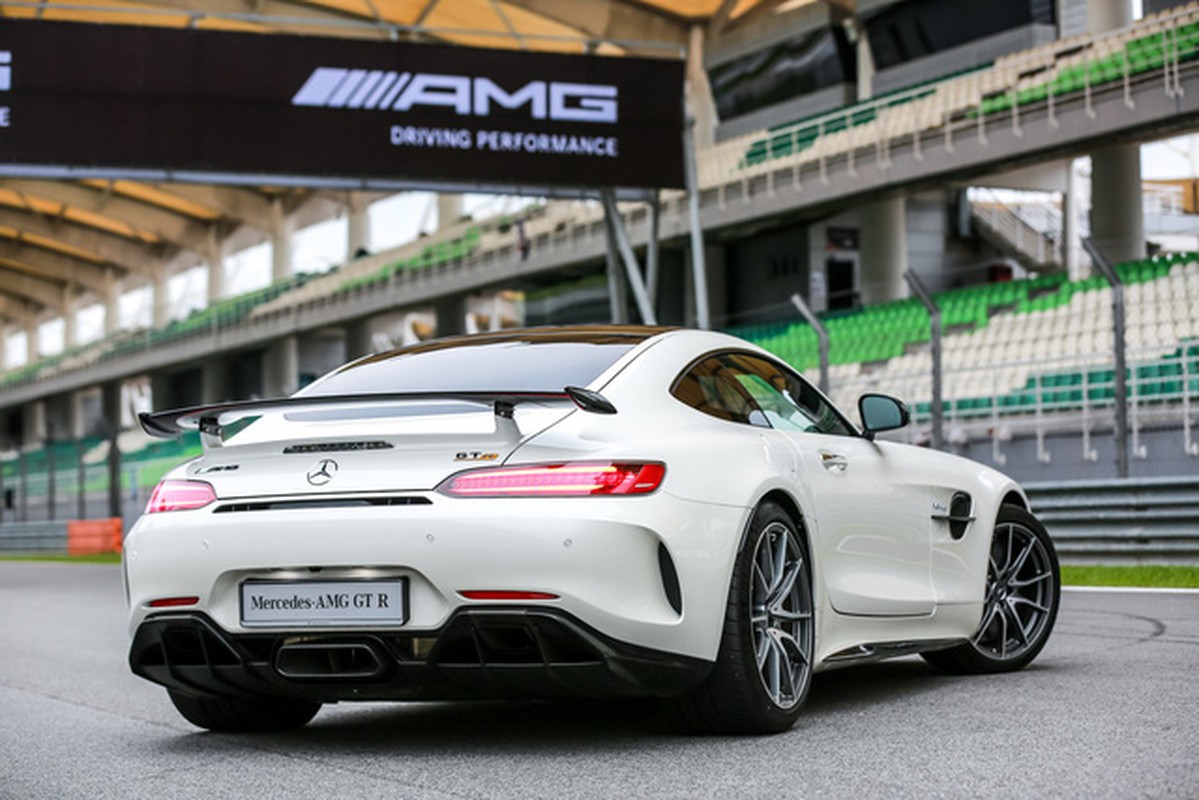 Mercedes-AMG GT R 2017 chot gia hon 9 ty dong-Hinh-6